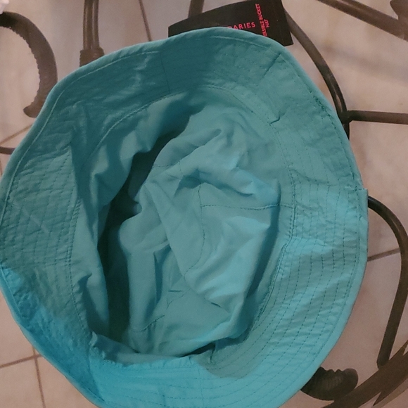 Hat - Picture 3 of 3